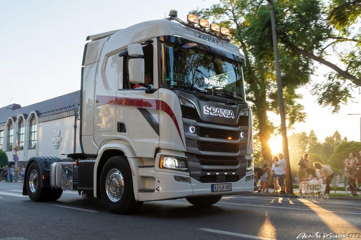 štandardný ťahač SCANIA R500