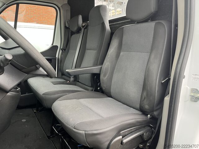 Товарен автомобил с платформа и кран Renault Master T31 Z.E. L3H1 100% Elektrische 160km WLT...