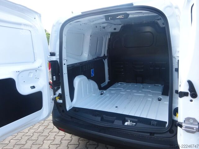 Panelová dodávka FORD Transit Courier Trend Autm Klima GRA LHZ FHZ
