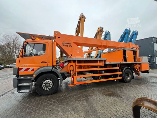 Vrachtwagenhoogwerker Mercedes-Benz Atego 1928