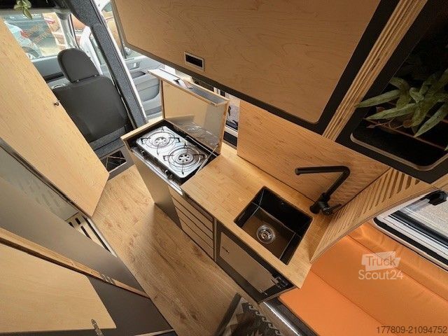 Wohnwagen/Wohnmobil VOLKSWAGEN CRAFTER WOHNMOBIL CAMPER KYOOB PROFI-AUSBAU NEU!