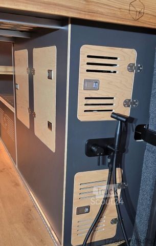 Wohnwagen/Wohnmobil VOLKSWAGEN CRAFTER WOHNMOBIL CAMPER KYOOB PROFI-AUSBAU NEU!