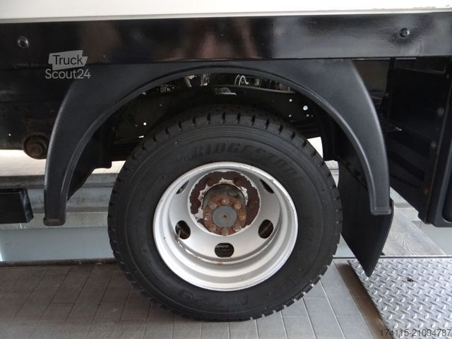 Transporter mit Pritsche & Plane MERCEDES-BENZ vario 816D Doppelkabine guter Zustand