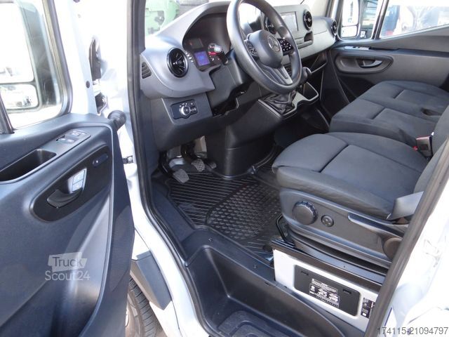 Panelová dodávka MERCEDES-BENZ sprinter 317 RWD Kasten lang sehr guter Zustand