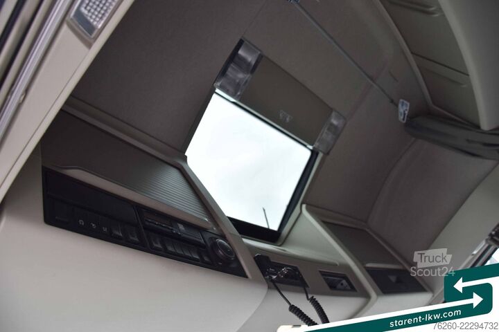 Houttransportwagen VOLVO FH 500 6x4 Penz Kabinenkran 15Z9 Leder Xenon Alu