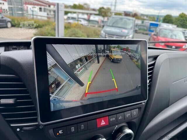 Kombi med högt tak Iveco Daily 35S18 HA8 *R3.520mm*Automatik*Kamera*ACC*