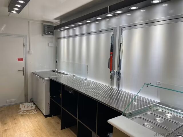 Verkoopaanhanger, snel beschikbaar. Grillanhänger hygienisch & pflegeleicht Hygiene und einfache Reinigung.