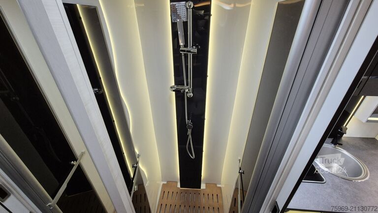 Camper semintegrato Chausson 640 TITANIUM ULTIMATE