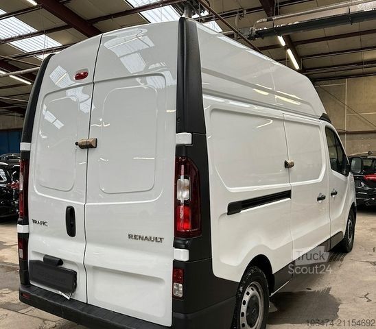 Fourgon tôlé RENAULT Trafic Kasten L2 H2 3,0t Komfort # L 2 Hochdach