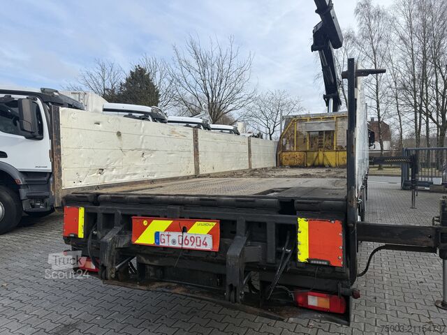 Tovorna dvigalka na tovornjaku Volvo FM300 6X2*4 Maschinentransporter Kran Hiab 322