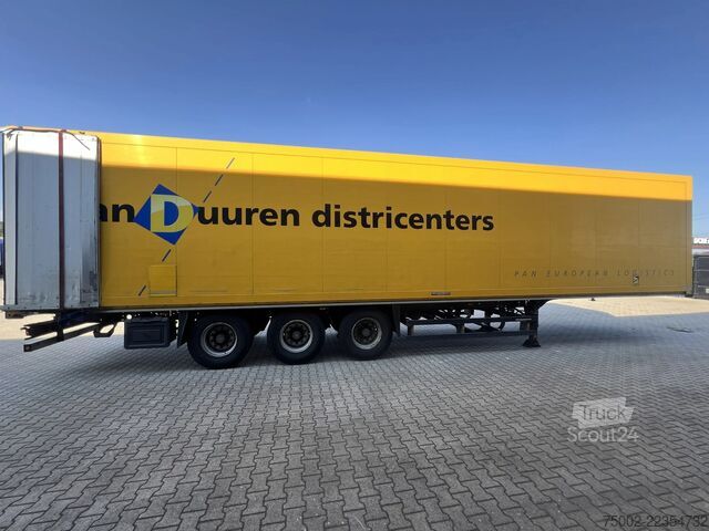  Schmitz Cargobull SKO 24 Zijwanden / SAF trommelremmen / gegalvan...