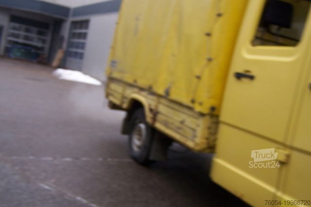 Dodávka s plachtovou bočnicou MERCEDES-BENZ 208DOKA  BREMER**601