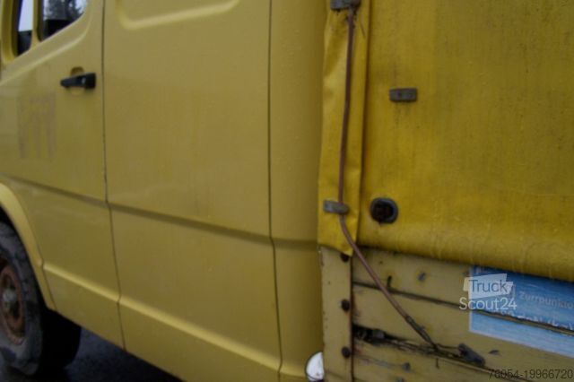 Dodávka s plachtovou bočnicou MERCEDES-BENZ 208DOKA  BREMER**601