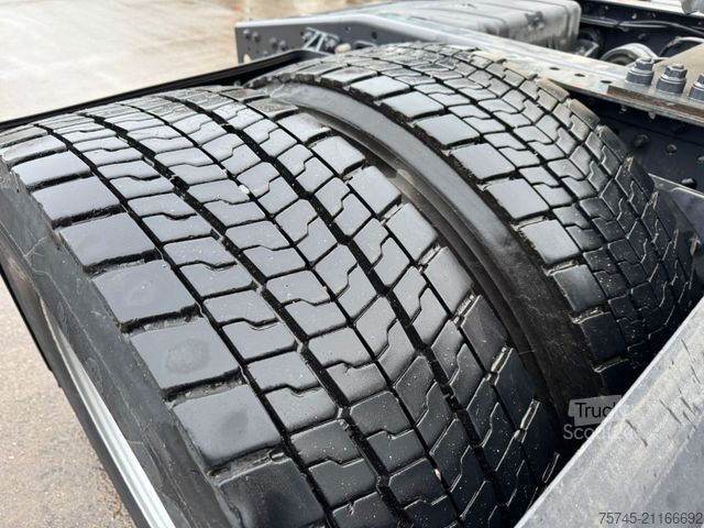 Yüksek hacimli çekici IVECO S-WAY 530 * RETARDER * 2 X TANK * ACC * WENIG KM