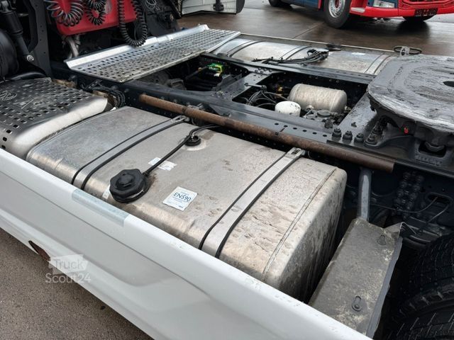 Yüksek hacimli çekici IVECO S-WAY 530 * RETARDER * 2 X TANK * MIT AUFLIEGER