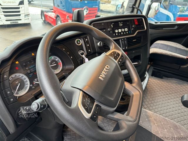 Yüksek hacimli çekici IVECO S-WAY 530 * RETARDER * 2 X TANK * MIT AUFLIEGER