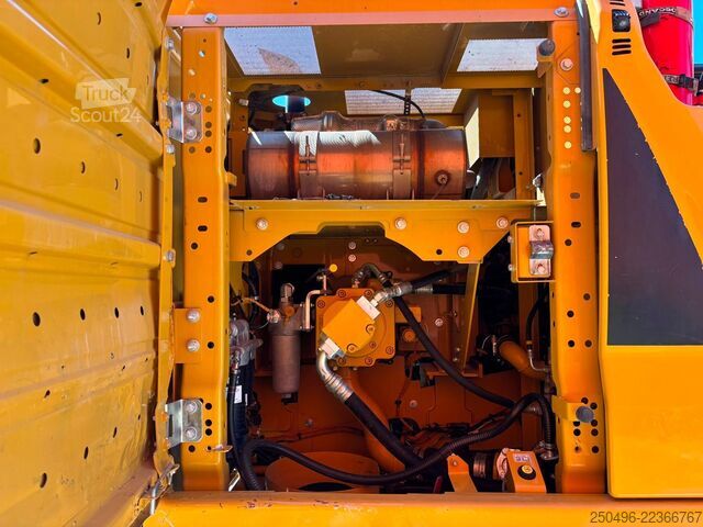 Raupenbagger Caterpillar 320 GC TILTING BUCKET / AC / CENTRAL LUBRICATION