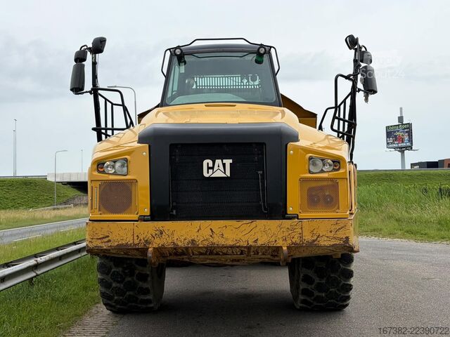 Muldenfahrzeug Caterpillar 745C