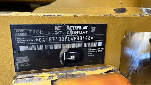 Wywrotka Caterpillar 740B