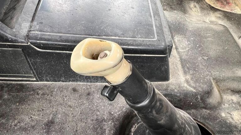 Važiuoklė su kabina MAN 35.410 (MANUAL PUMP / POMPE MANUELLE / 6 CYLIND...