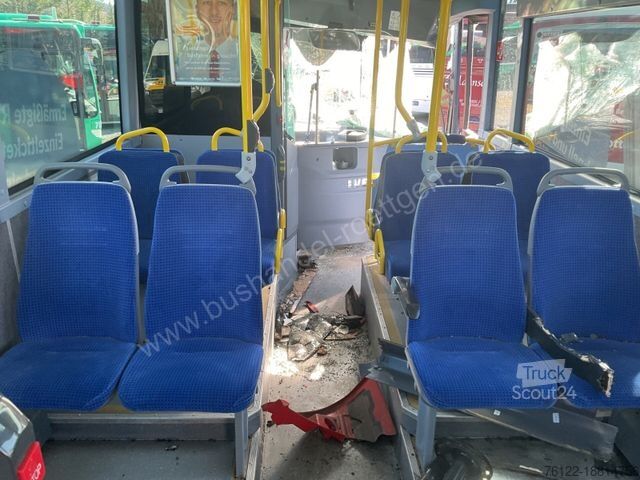 Autobus urbano IVECO Crossway LE/ Frontschaden/ Citaro/A 20/A 21