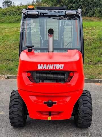 Terénní vysokozdvižný vozík Manitou MC 25-4