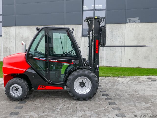 All-terrain forklift Manitou MC 30-4
