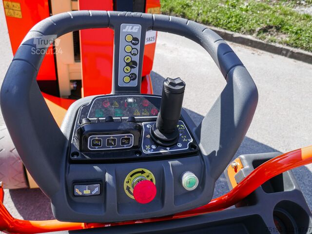 Vertical mast platform JLG Toucan 12E Plus