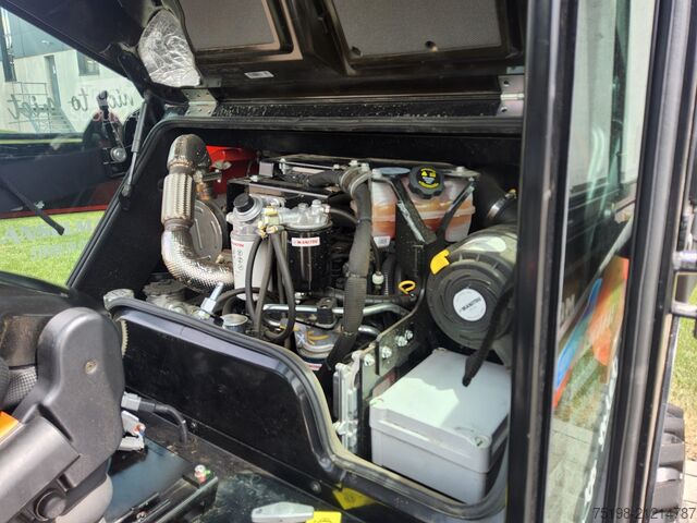 Terénní vysokozdvižný vozík Manitou MC 25-4