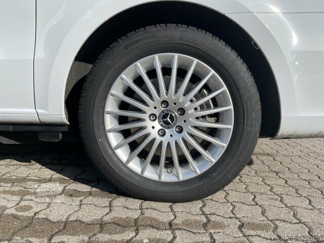 Minibus Mercedes-Benz V 220 d STYLE Lang NAVI+AHK 2,5t+DISTR+TISCH+Navi