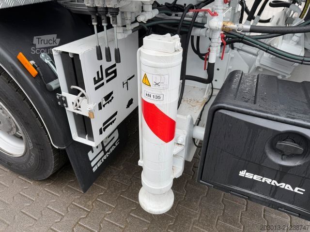 Betonpumpen-LKW MERCEDES-BENZ Arocs 4146 8x4 PUMI SERMAC 4Z32