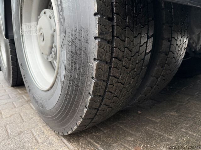 Betonpumpen-LKW MERCEDES-BENZ Arocs 4146 8x4 PUMI SERMAC 4Z32