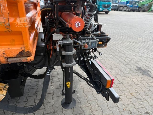 Driezijdige kipper bestelwagen MERCEDES-BENZ ATEGO 818 4x2 Kipper Kran Atlas 65.2-A3 *Funkst.