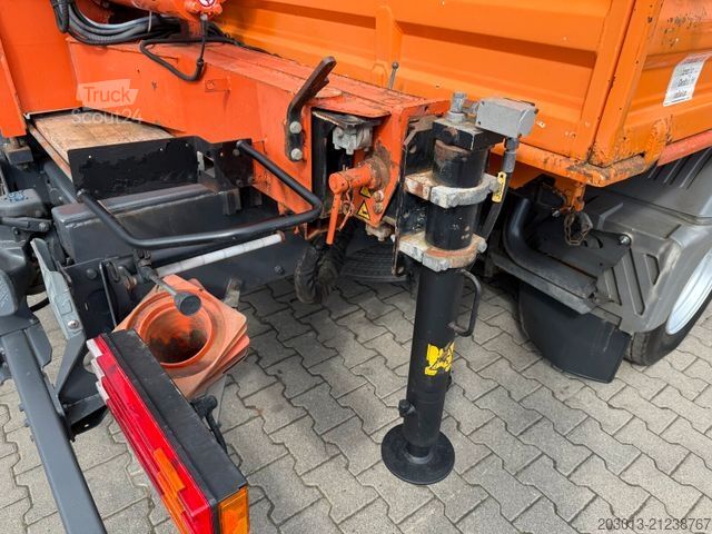 Driezijdige kipper bestelwagen MERCEDES-BENZ ATEGO 818 4x2 Kipper Kran Atlas 65.2-A3 *Funkst.