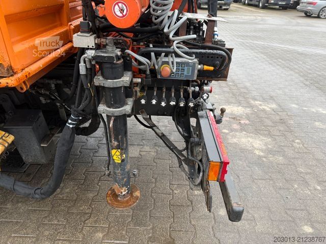 Driezijdige kipper bestelwagen MERCEDES-BENZ ATEGO 818 4x2 Kipper Kran Atlas 65.2-A3 *Funkst.