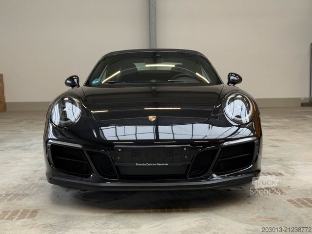 Van PORSCHE Carrera 4 GTS Cabrio Scheckheftgepflegt 1. Hand