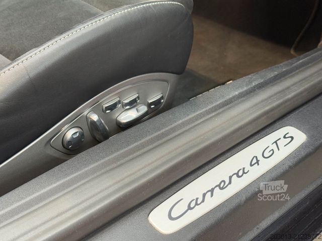 Van PORSCHE Carrera 4 GTS Cabrio Scheckheftgepflegt 1. Hand