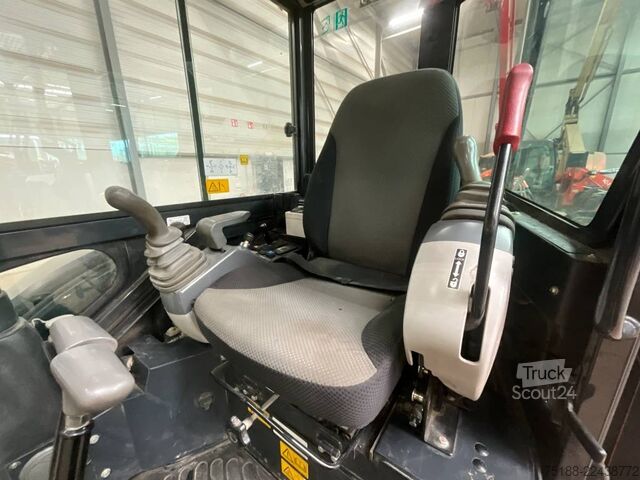 μίνι εκσκαφέας Hitachi ZX 26 U-6 CR
