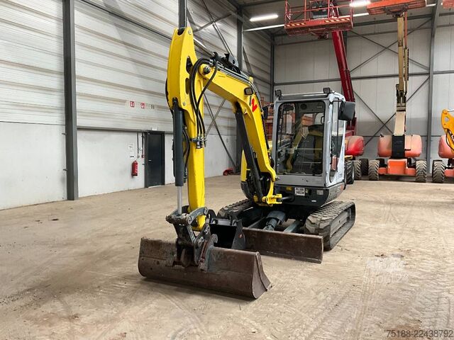 حفارة صغيرة Neuson EZ 53