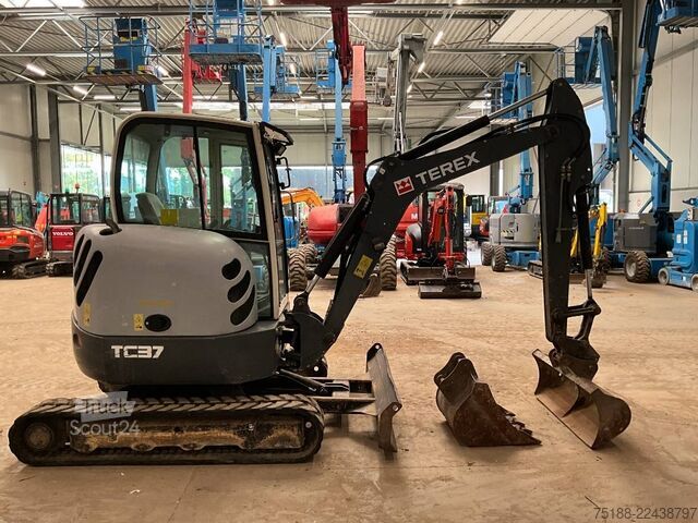 μίνι εκσκαφέας Terex TC 37