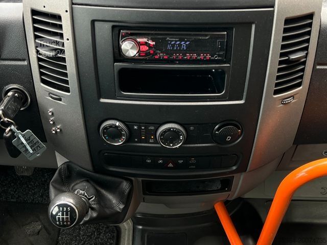 Kleinbus VOLKSWAGEN Crafter 2.0 Tdi Maxi L3 9 Sitze Klima+Lift Euro6