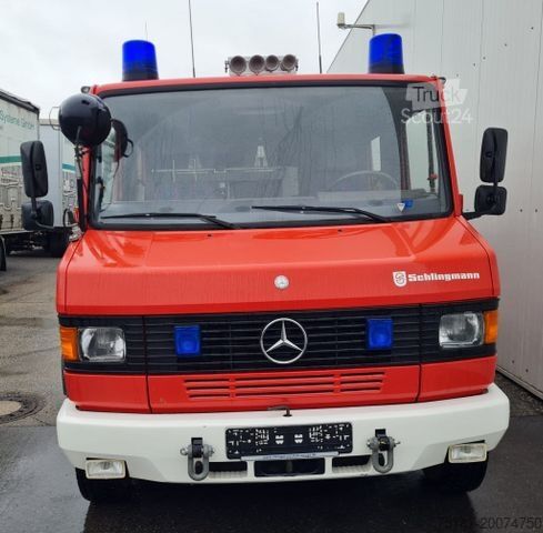 Skriňová dodávka MERCEDES-BENZ 814 D Vario Doka Feuerwehr LF 8/6 Pumpe