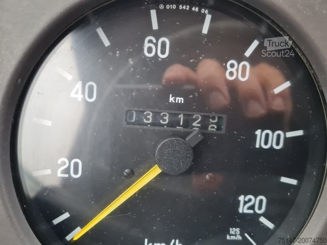 Skriňová dodávka MERCEDES-BENZ 814 D Vario Doka Feuerwehr LF 8/6 Pumpe