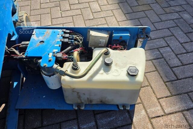 Scherenhebebühne Genie GS1932 Electric, Working Height 7.8 m, 227kg Capac