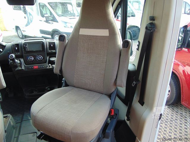 Τροχόσπιτο αυτοκινούμενο PÖSSL 2Win Vario Hochdach - Motor nur 3000 Km