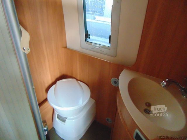 Τροχόσπιτο αυτοκινούμενο PÖSSL 2Win Vario Hochdach - Motor nur 3000 Km