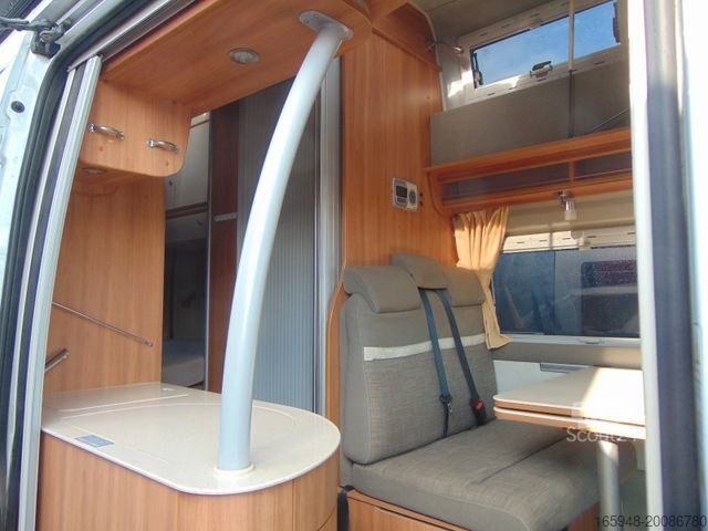 Τροχόσπιτο αυτοκινούμενο PÖSSL 2Win Vario Hochdach - Motor nur 3000 Km