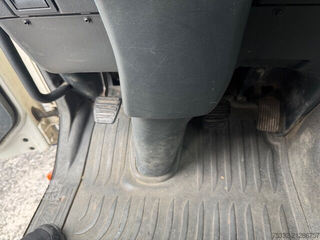 Plate-forme élévatrice sur camion MAN TGL 12.180 Schalt Euro 5 Versalift 15m