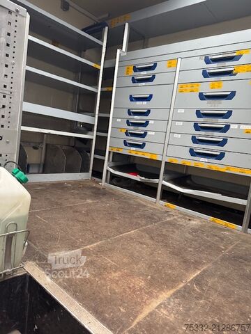 Plate-forme élévatrice sur camion MAN TGL 12.180 Schalt Euro 5 Versalift 15m