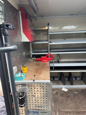 Plate-forme élévatrice sur camion MAN TGL 12.180 Schalt Euro 5 Versalift 15m